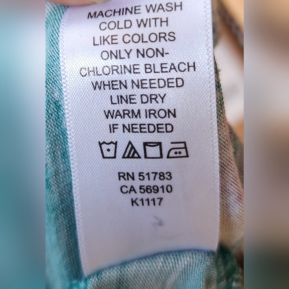 Maurices Women's Floral Cold Shoulder Top, Short Sleeve, Size Medium, M - Picture 13 of 14